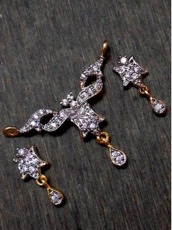 CZ Pendant With Earrings